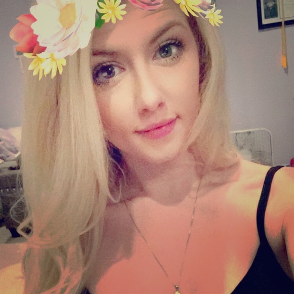 Meet your Posher, Maddie - Picture 3 of 3